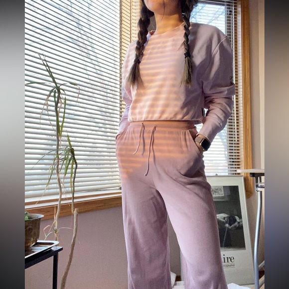 Cheap Monday soft cropped crewneck long sleeve sweater - Picture 2 of 11